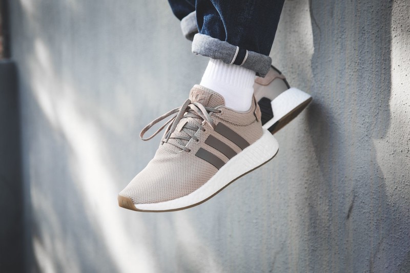 Adidas originals nmd r2 trainer trace khaki / outlet brown